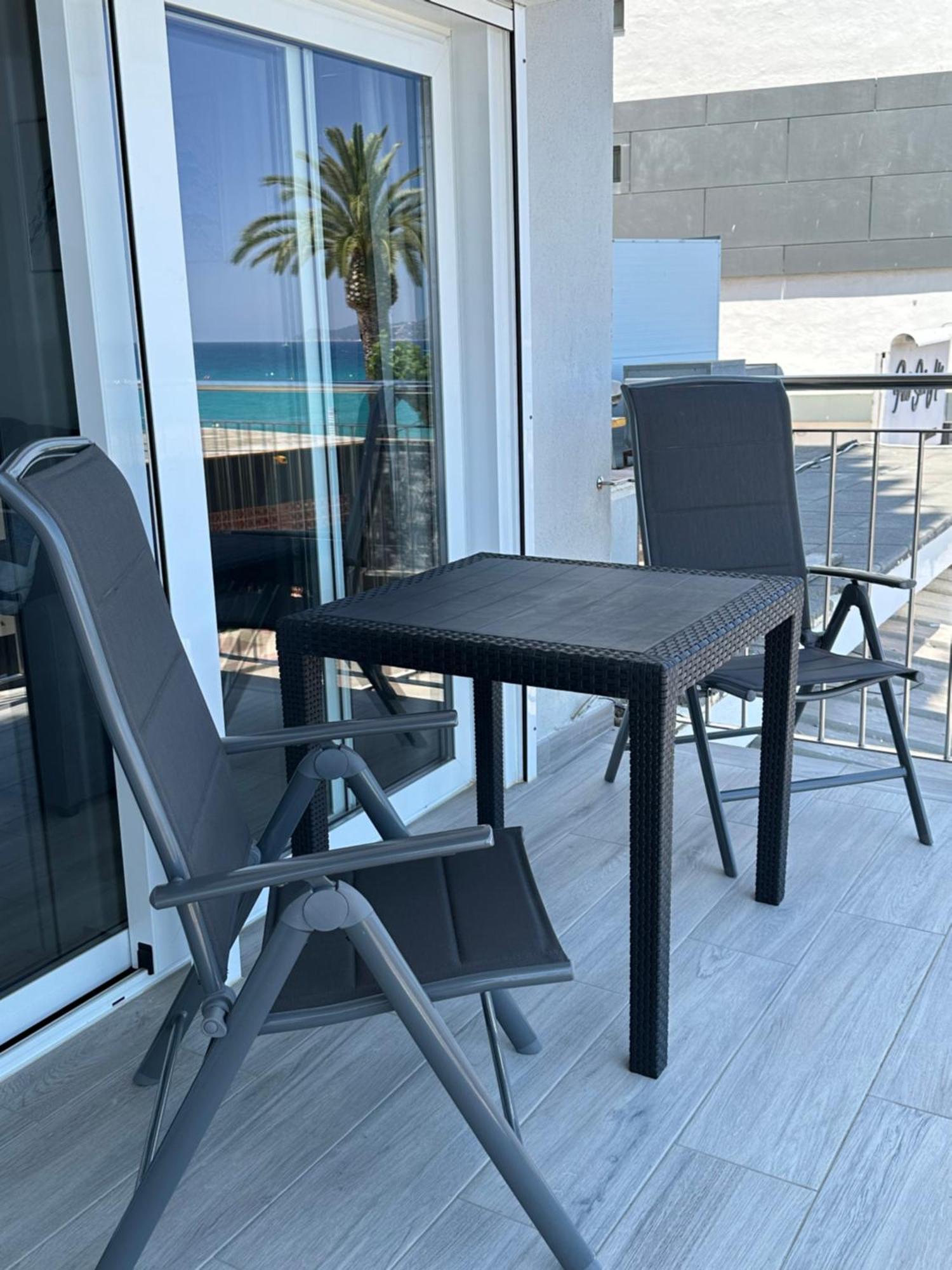 Estudio Con Impresionantes Vistas Al Mar Blanes Luaran gambar